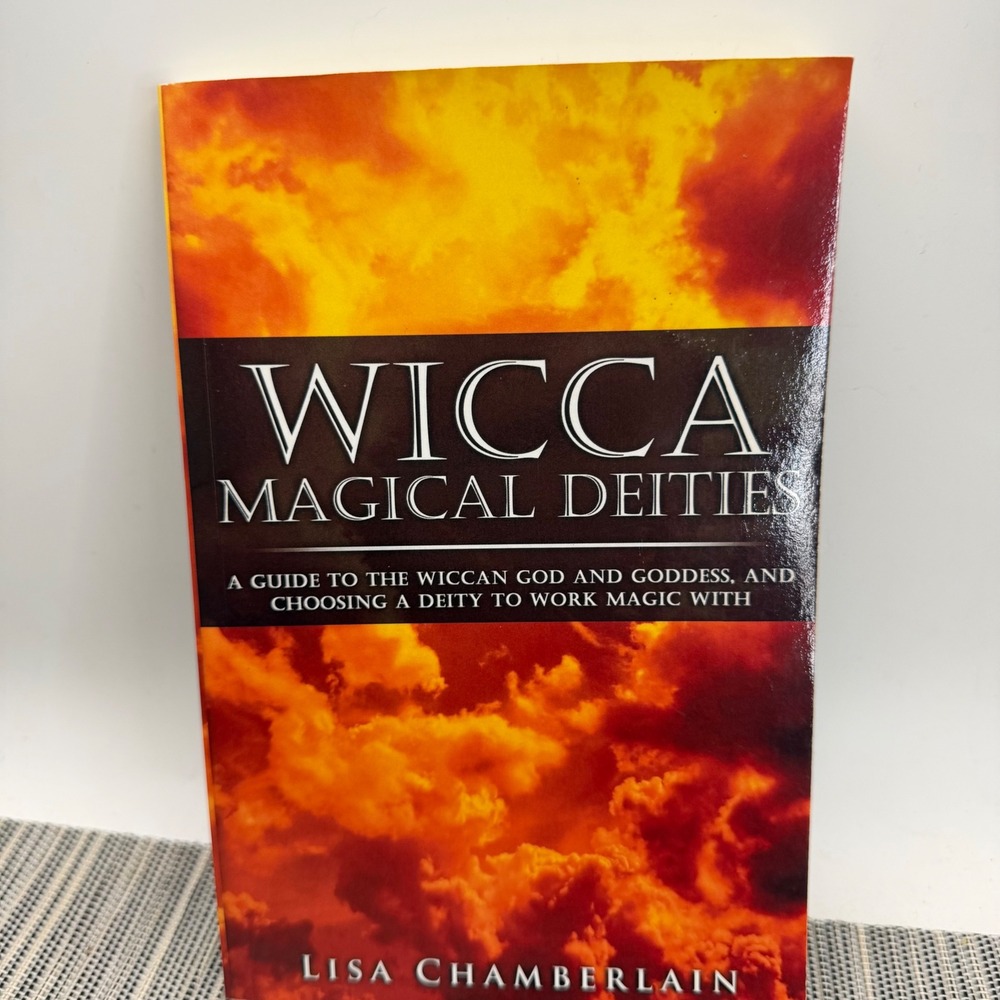 Wicca Magical Deities Lisa Chamberlain Paperback Guide to God and Goddess Magic